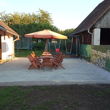 Chalupa Matej Liptovská Osada Exterior foto